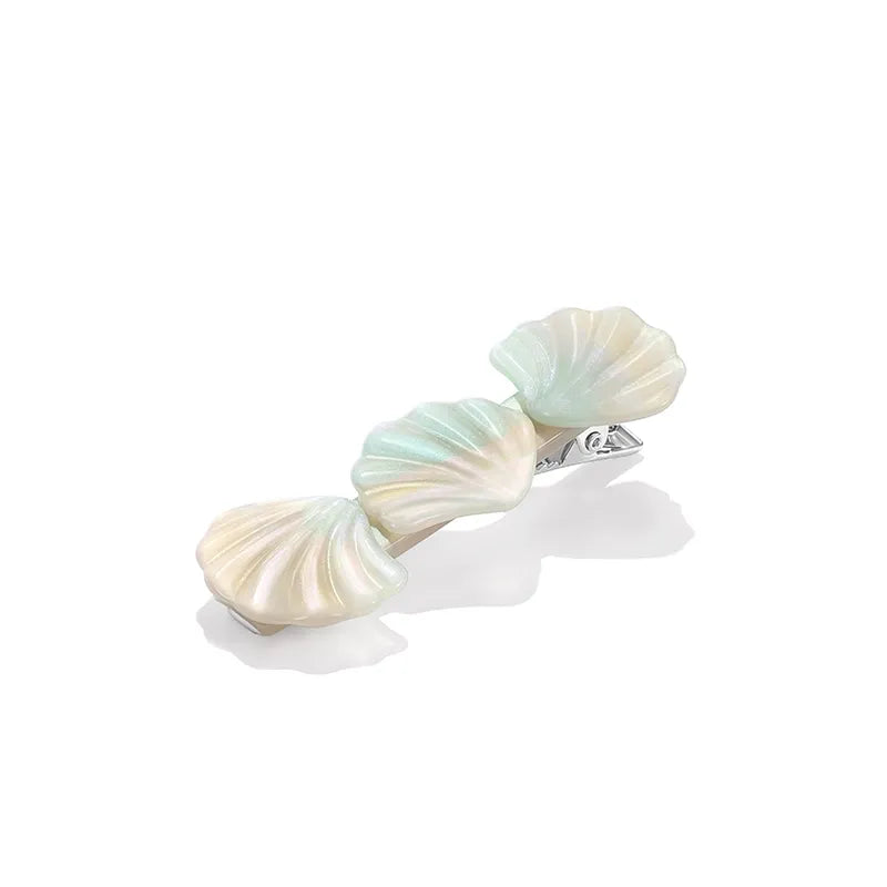 Seashell Zoey Pelican Clip