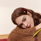 Cassia Velvet Snap Clip