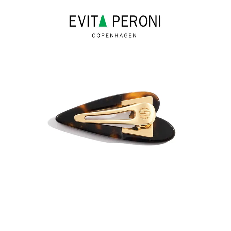 Delilah Heartbeat Pelican Clip